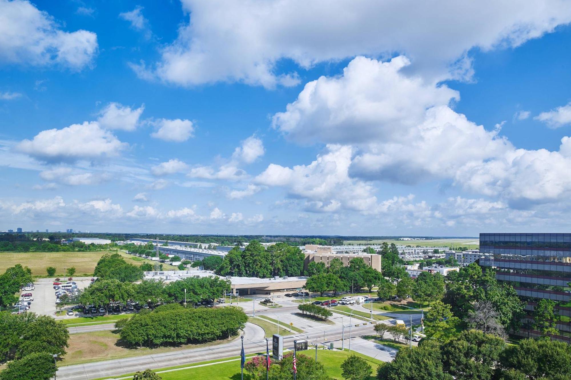 Готель Sheraton North Houston At George Bush Intercontinental Екстер'єр фото